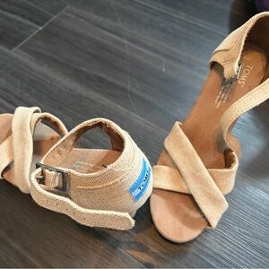 TOMS Women's Tan Cross-Strap Heels